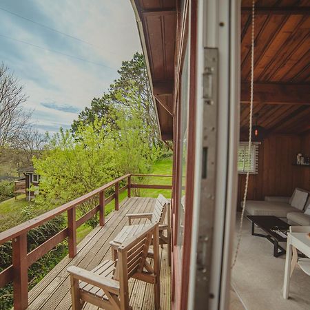 Timber Hill Self Catering Cedar Lodges Broad Haven Exteriör bild