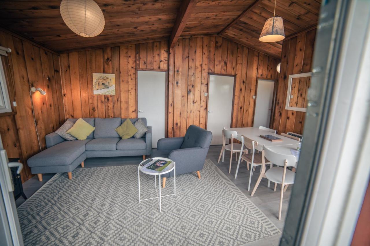 Timber Hill Self Catering Cedar Lodges Broad Haven Exteriör bild