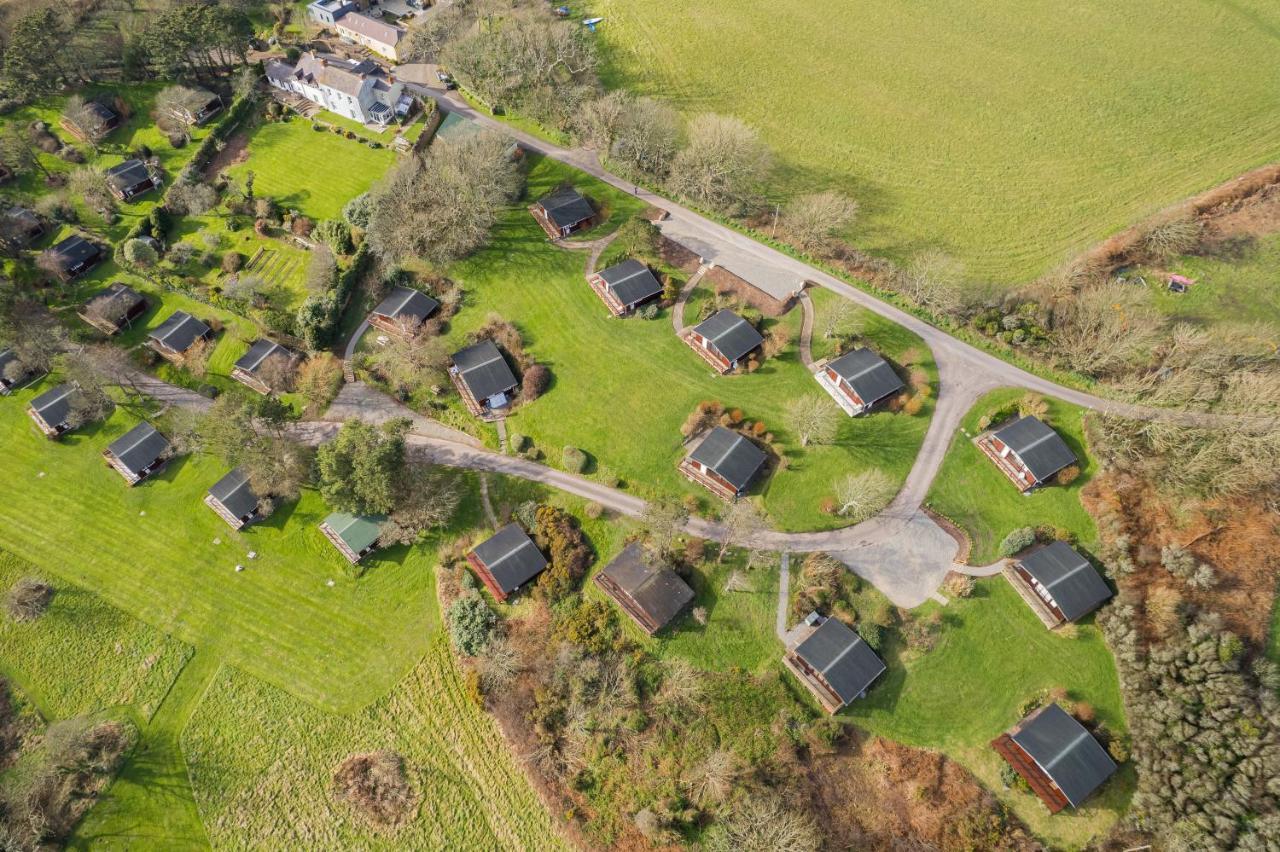Timber Hill Self Catering Cedar Lodges Broad Haven Exteriör bild